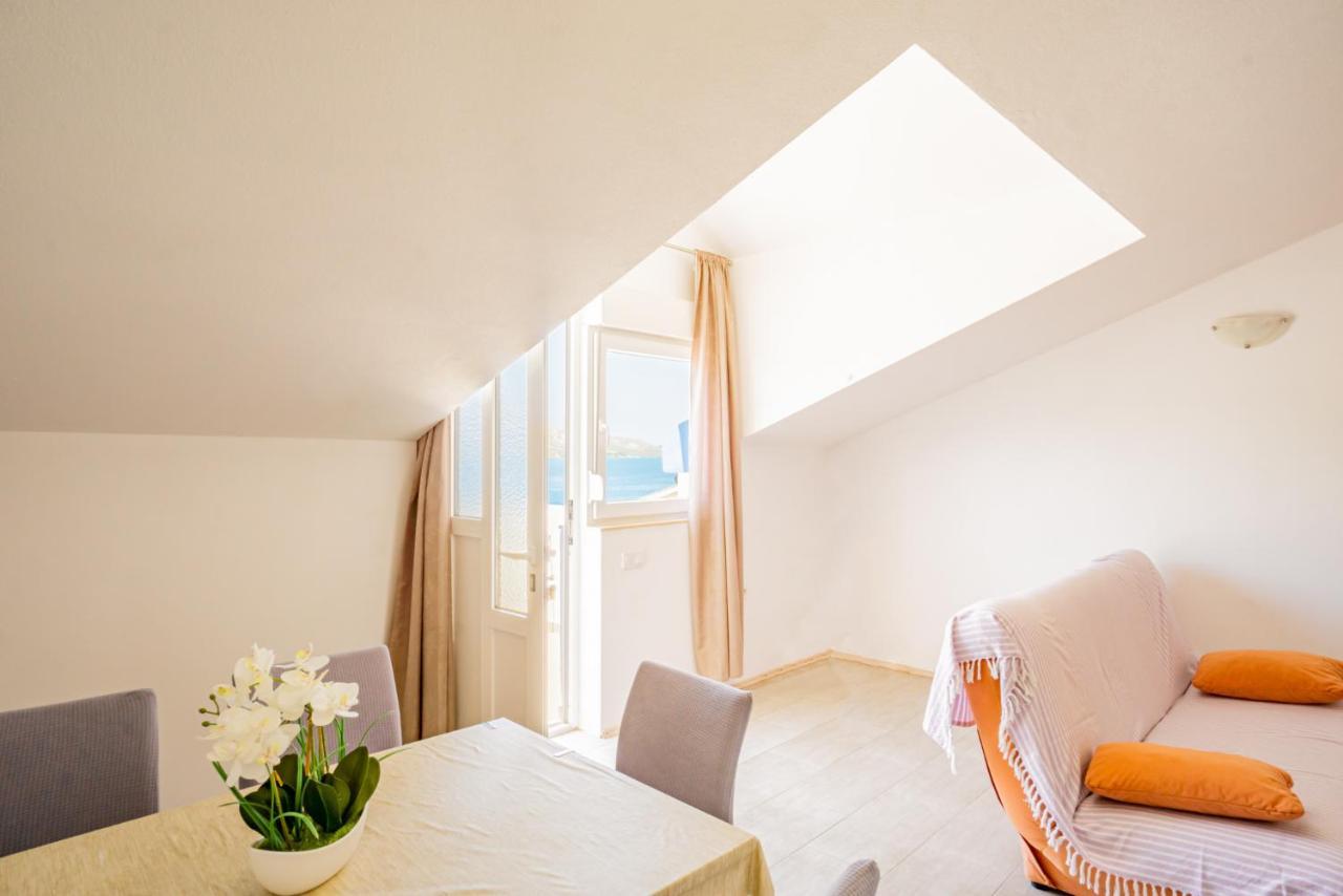 Magdalena With Mountain And Seaview Apartment Metajna Bilik gambar